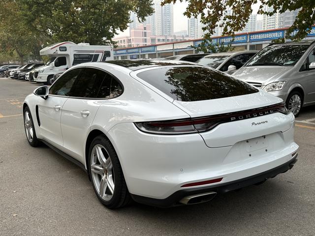 Porsche Panamera 2023 thumb 3