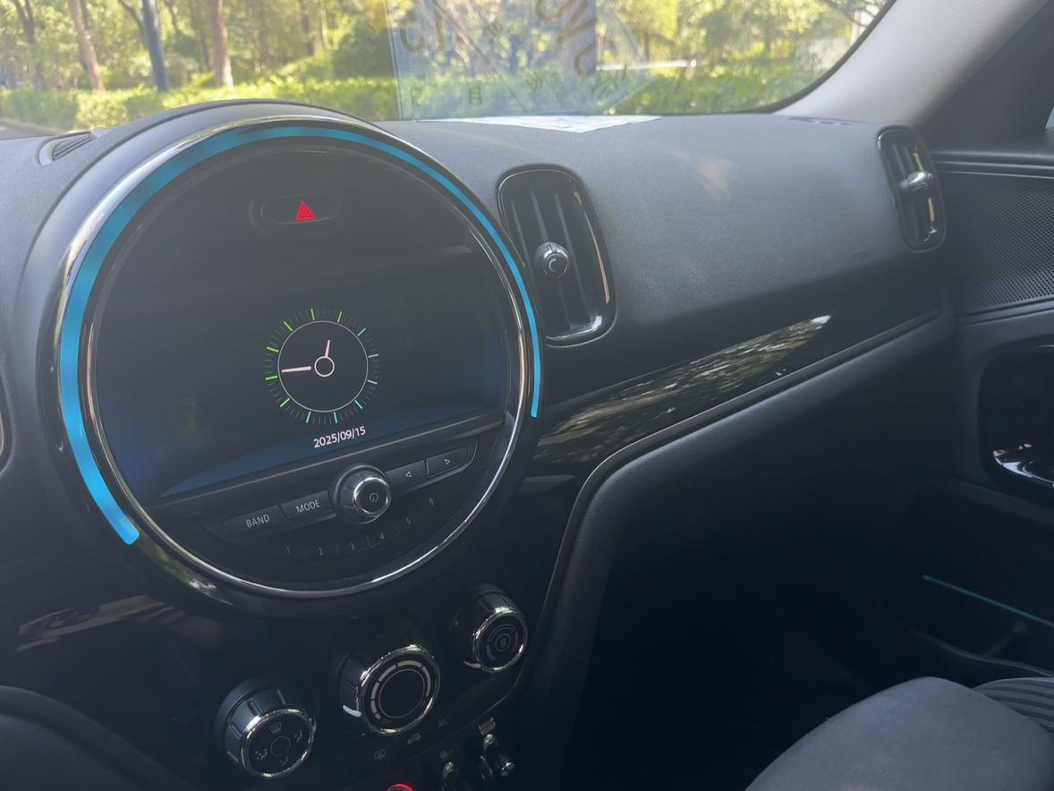Mini Countryman 2019 thumb 6