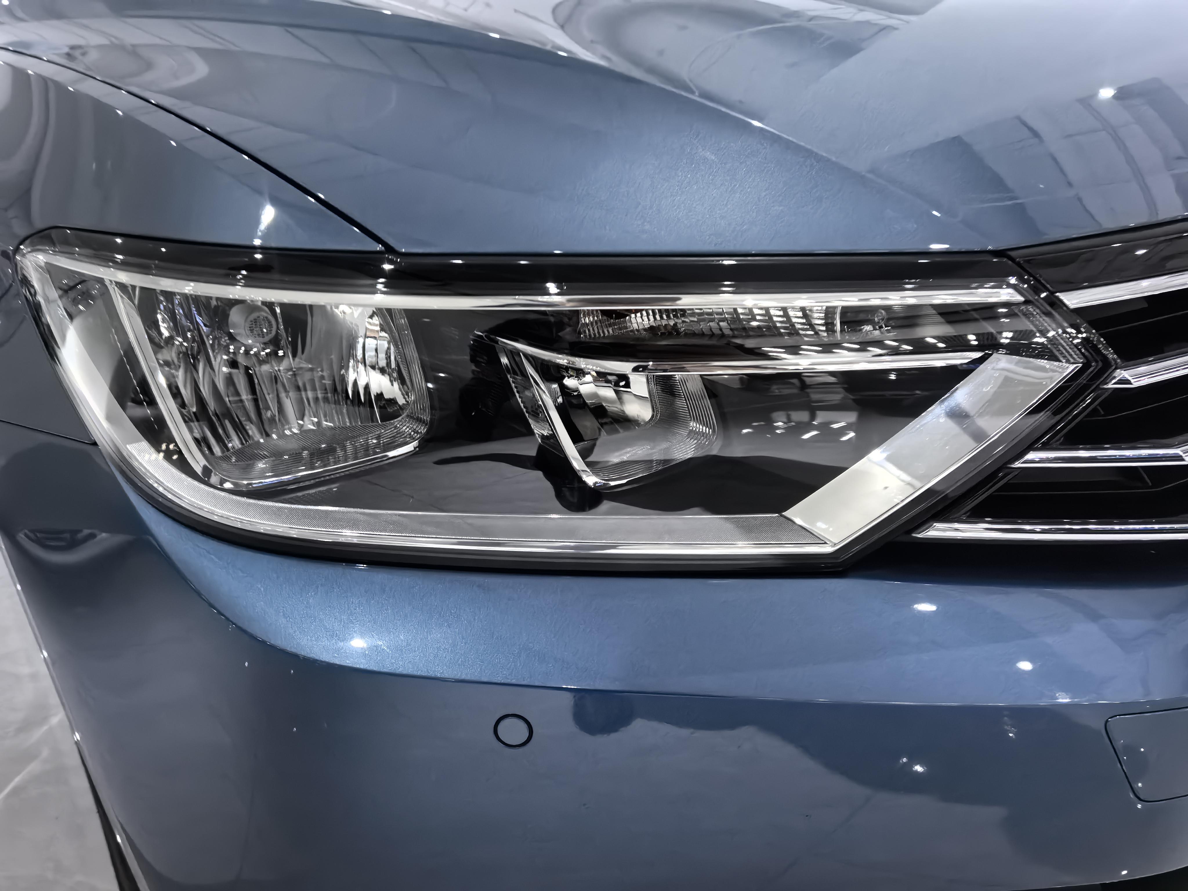 Volkswagen Vento 2018 thumb 5