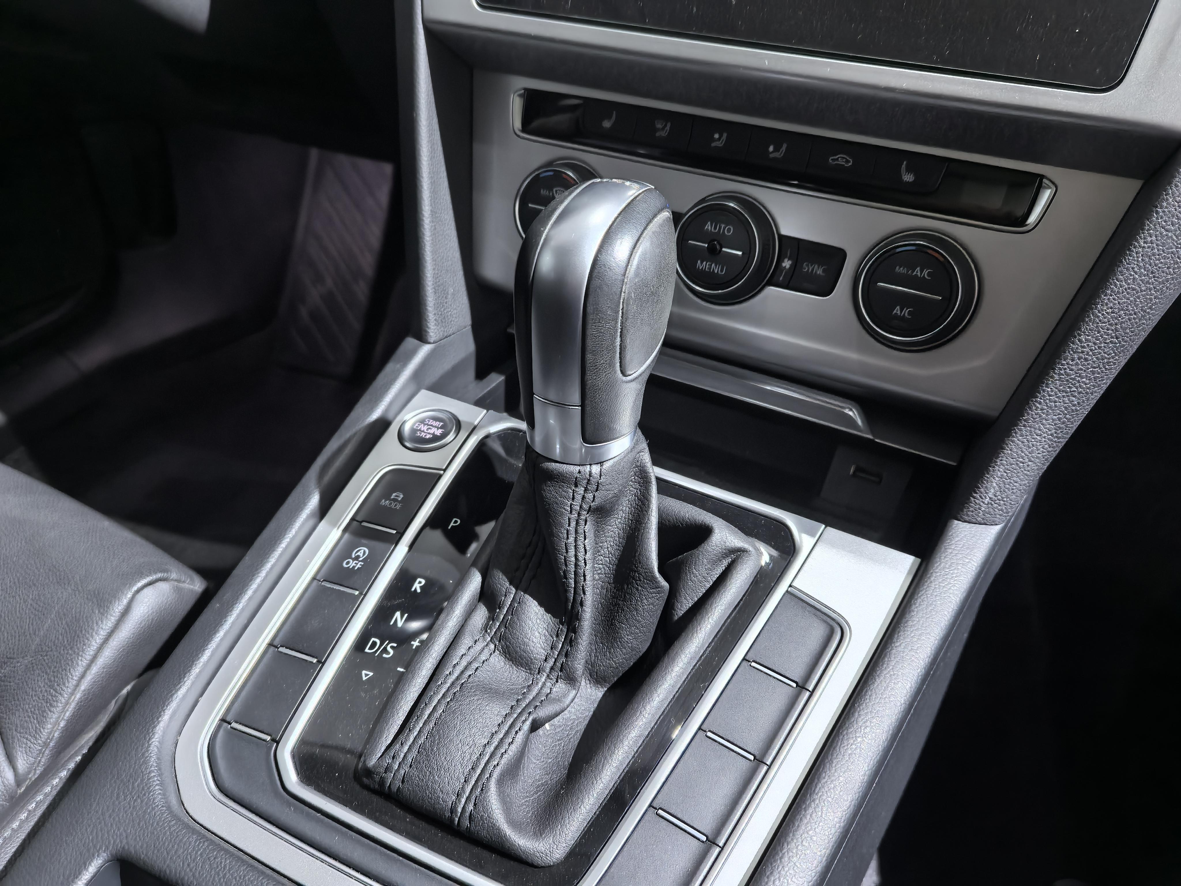 Volkswagen Vento 2018 thumb 9