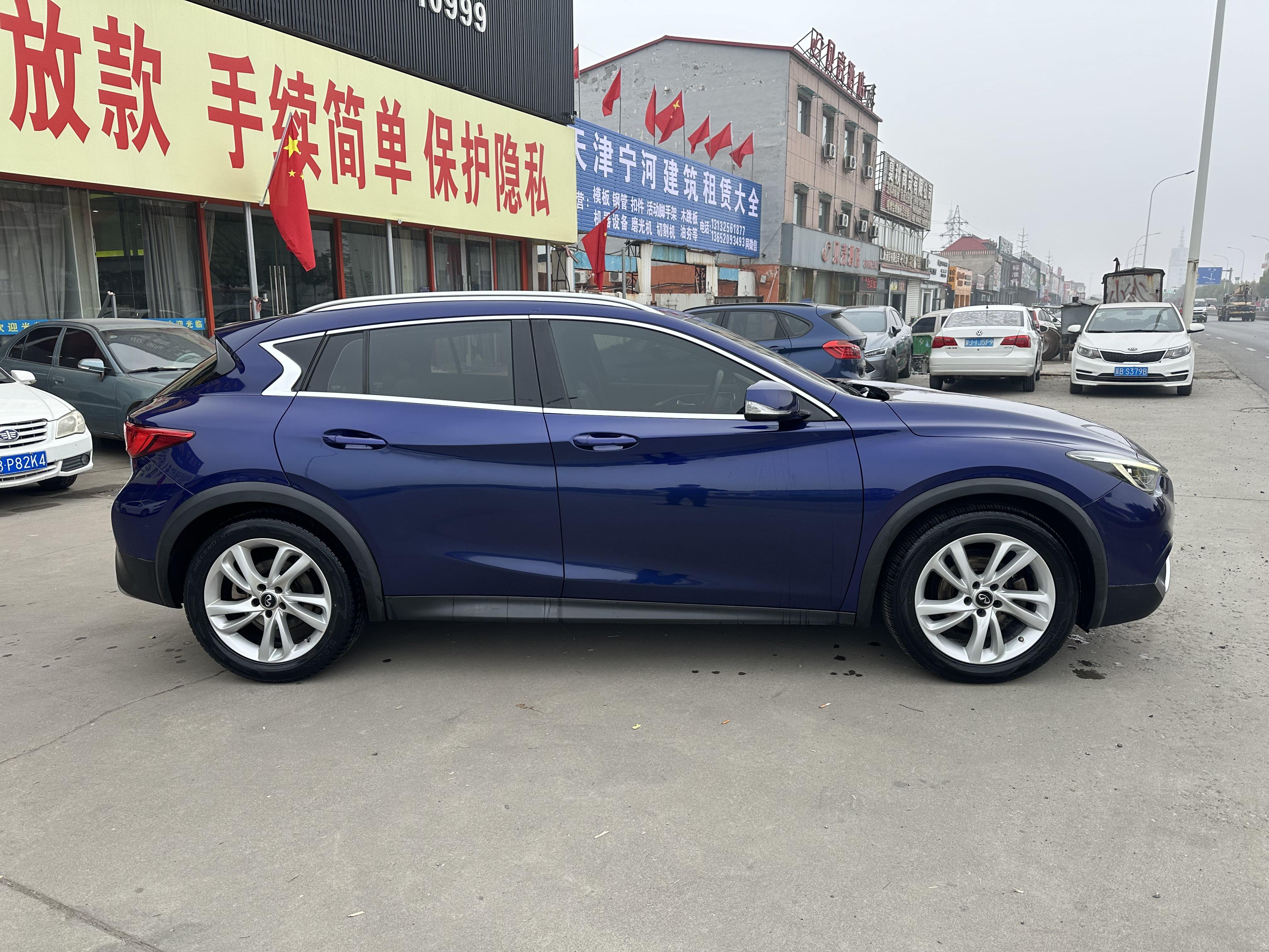 Infiniti QX30 2018 thumb 6