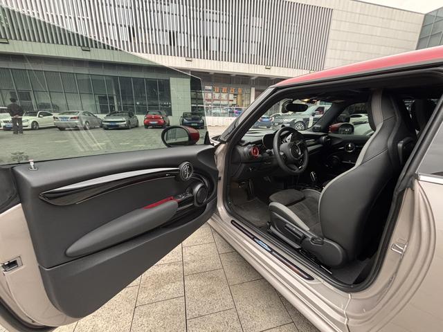 MINI JCW Hatch 2022 thumb 2