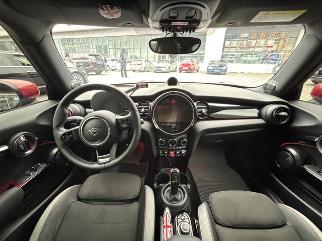 MINI JCW Hatch 2022 thumb 3