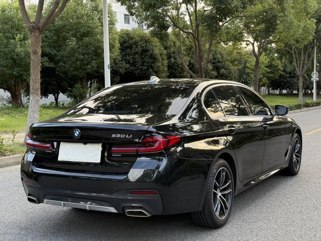 BMW 5 серии 2022 thumb 4