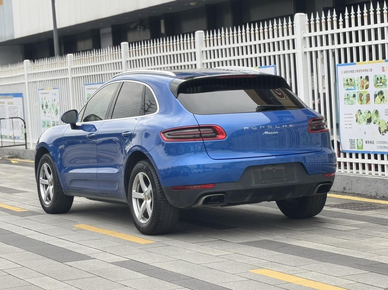 Porsche Macan 2016 thumb 12