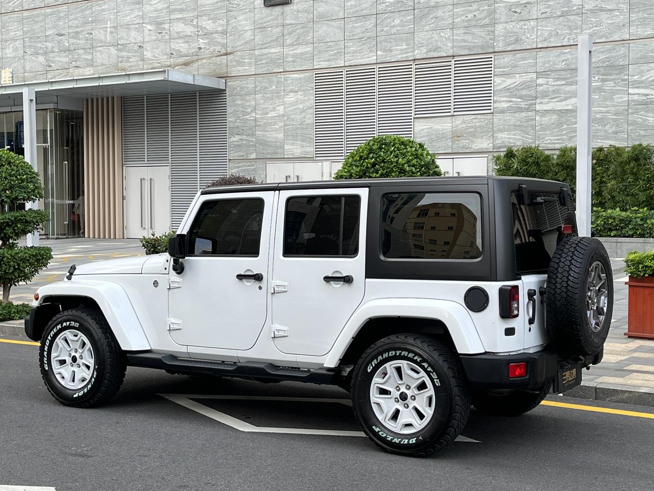 Jeep Wrangler 2016 thumb 2