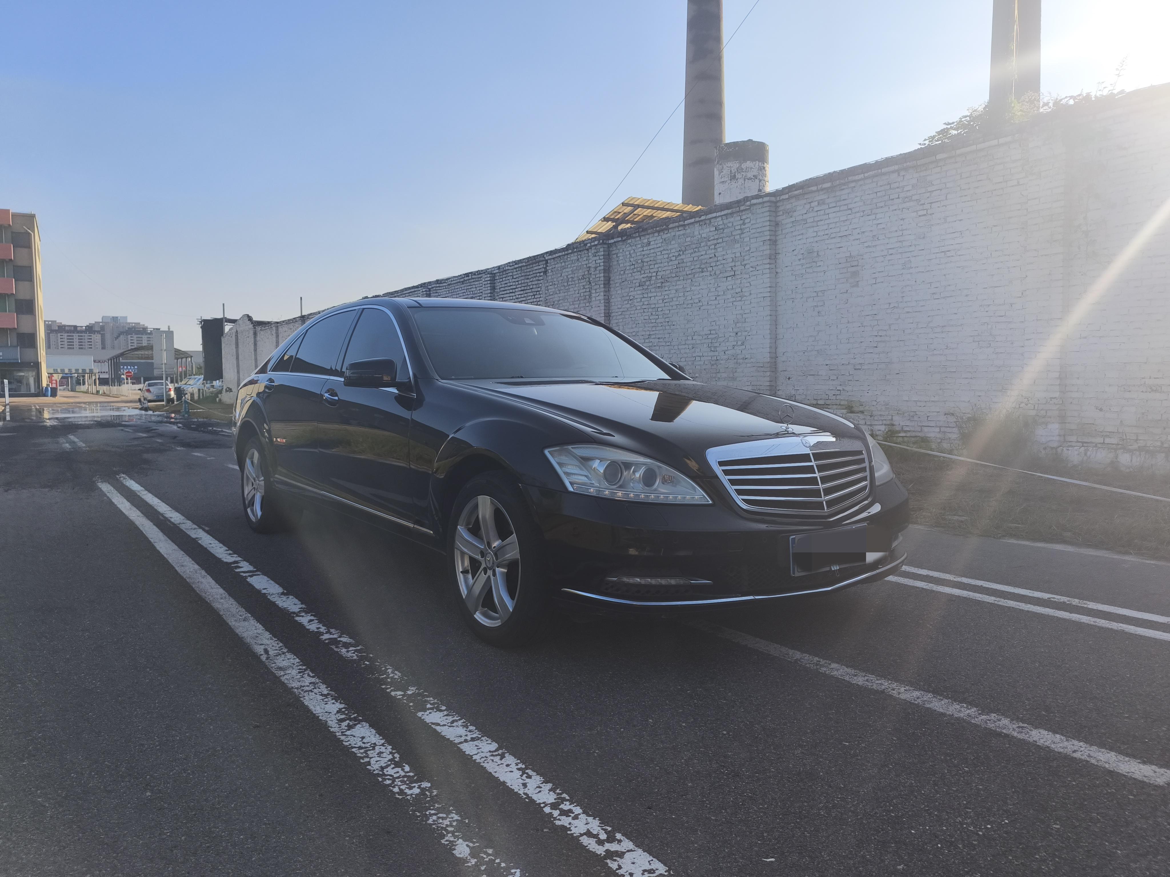 Mercedes-Benz S-Class 2012 thumb 10