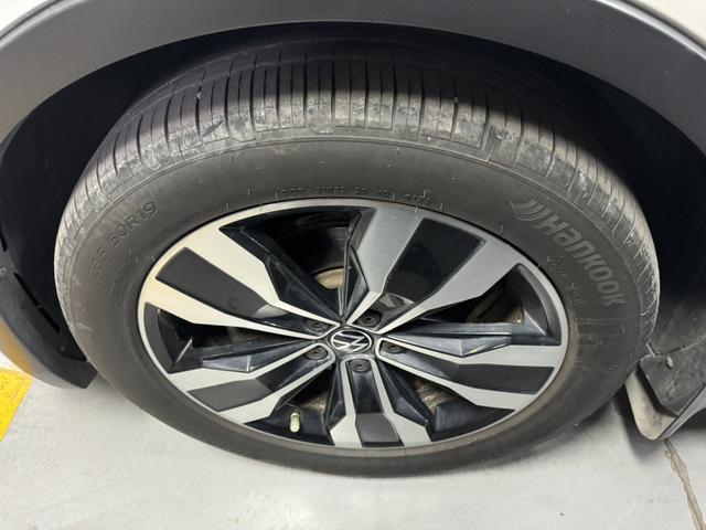 Volkswagen Tiguan 2022 thumb 2