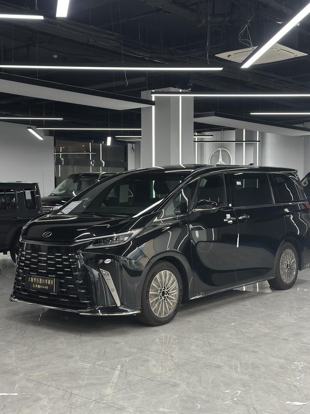 Lexus LM 2025 thumb 8