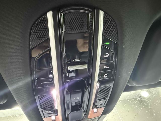 Porsche Cayenne 2019 thumb 8