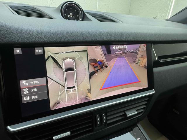 Porsche Cayenne 2019 thumb 10