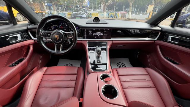 Porsche Panamera 2019 thumb 4