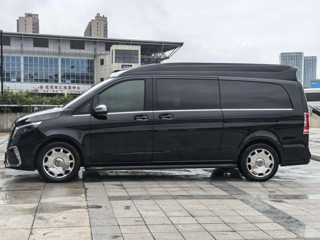 Mercedes-Benz V-Класс 2022 thumb 2