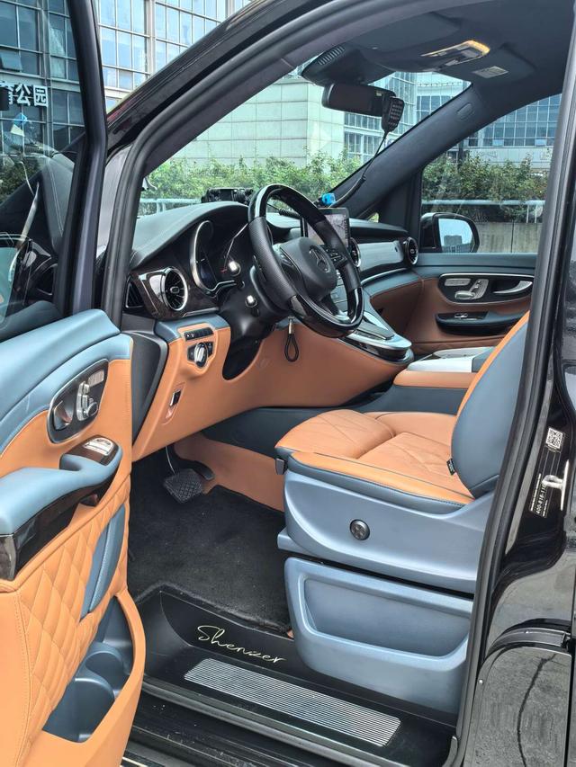 Mercedes-Benz V-Класс 2022 thumb 6