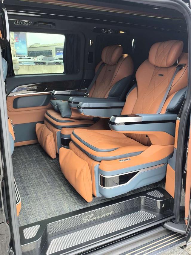 Mercedes-Benz V-Класс 2022 thumb 9