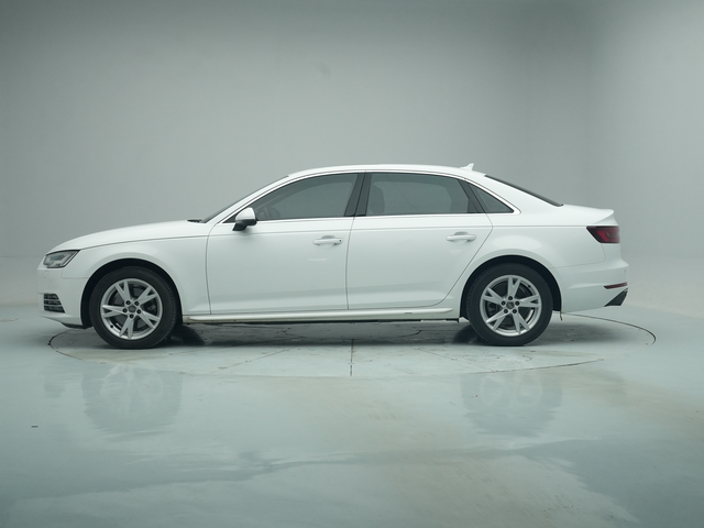 Audi A4 2024 thumb 2