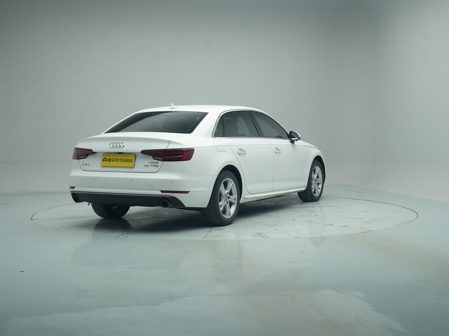 Audi A4 2024 thumb 5