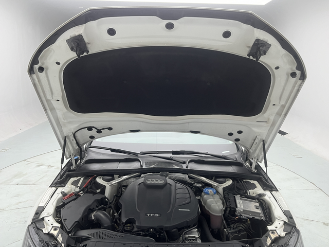 Audi A4 2024 thumb 8