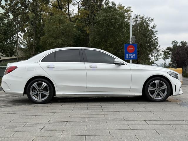 Mercedes-Benz C-Class 2021 thumb 2