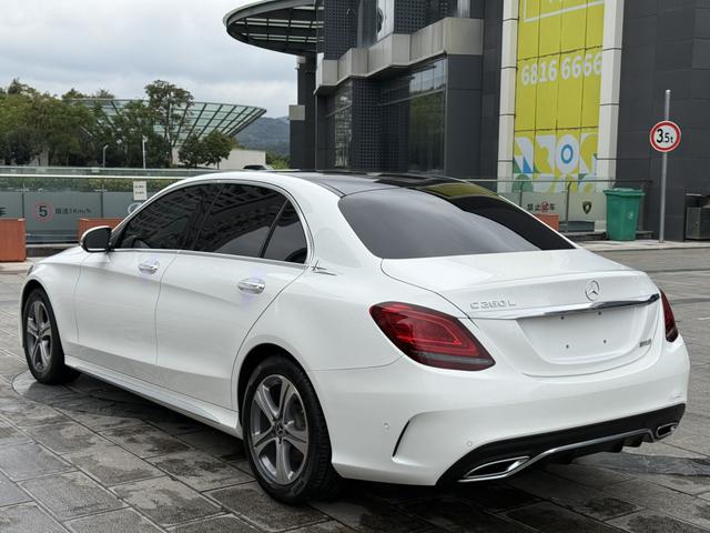 Mercedes-Benz C-Class 2021 thumb 3