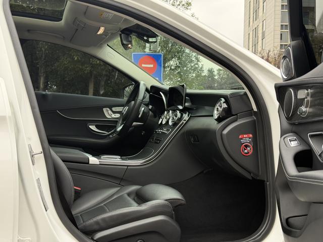 Mercedes-Benz C-Class 2021 thumb 7
