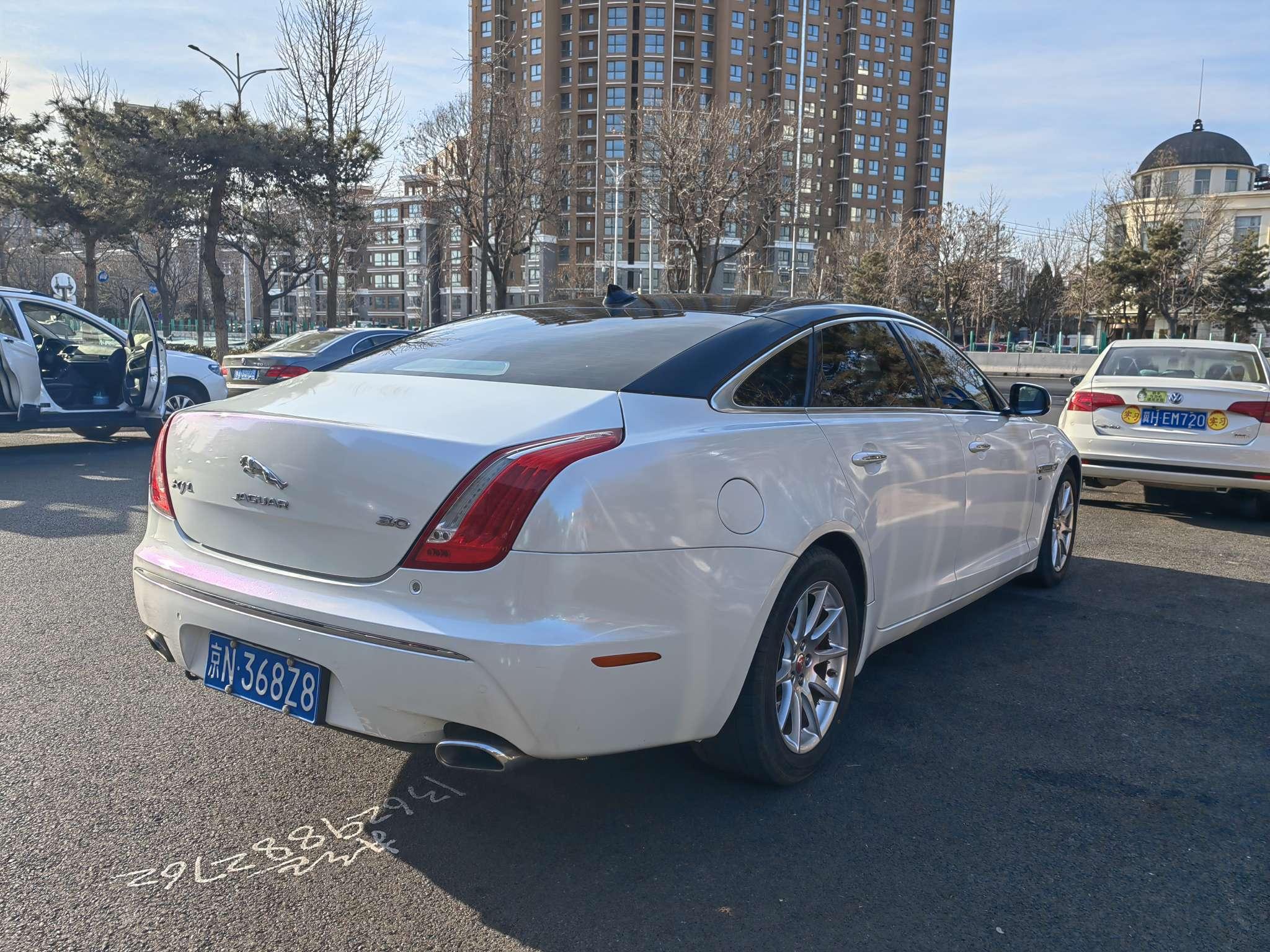 Jaguar XJ 2014 thumb 4