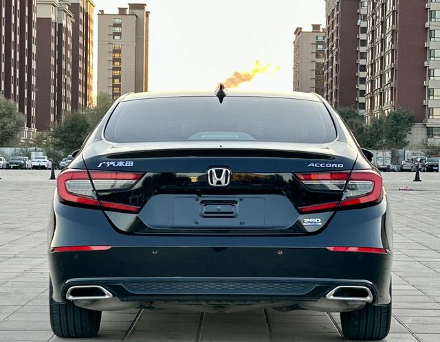 Honda Accord 2022 thumb 2