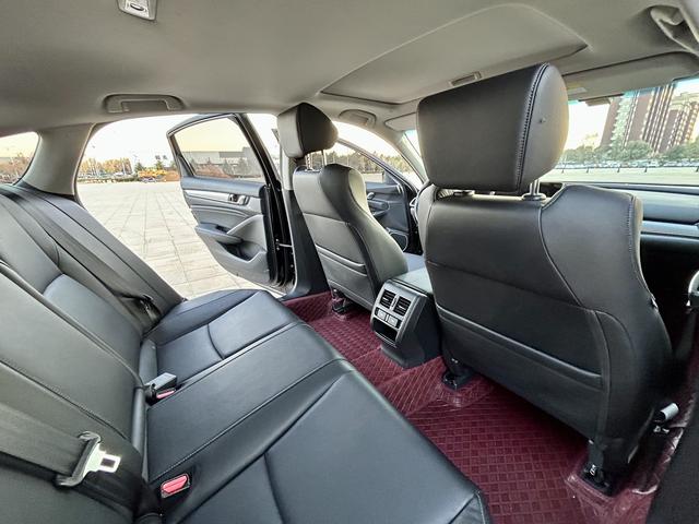 Honda Accord 2022 thumb 6