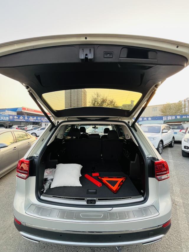 Volkswagen Teramont 2019 thumb 8