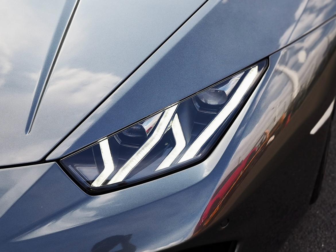 Lamborghini Huracán 2017 thumb 6