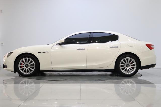 Maserati Ghibli 2016 thumb 2
