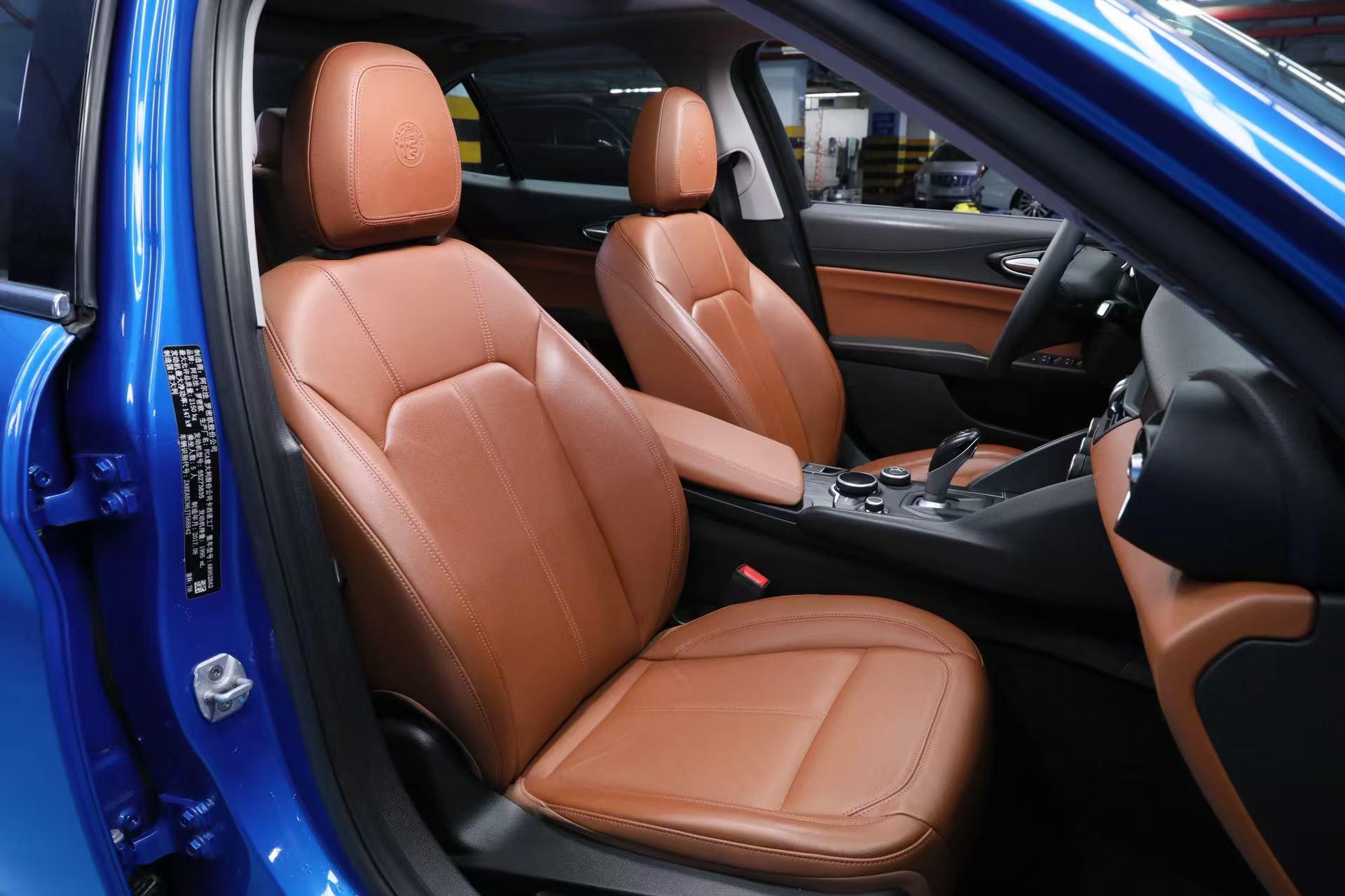 Alfa Romeo Giulia 2019 thumb 12