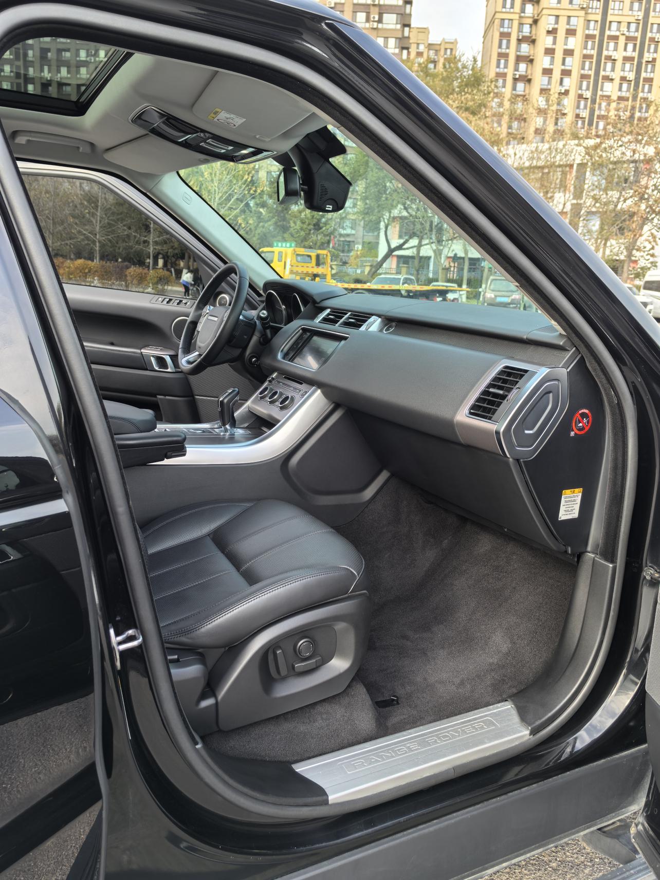 Land Rover Range Rover Sport 2016 thumb 6