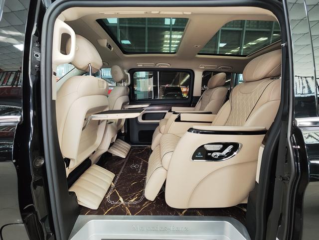 Mercedes-Benz V-Класс 2022 thumb 2