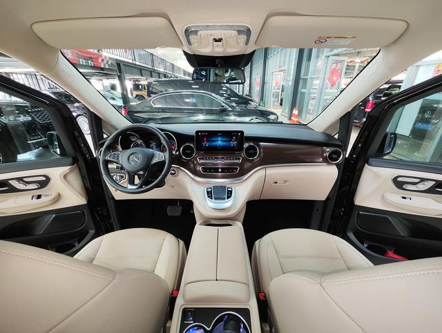Mercedes-Benz V-Класс 2022 thumb 4