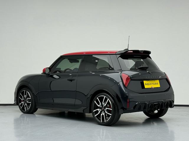 MINI JCW Hatch 2025 thumb 2