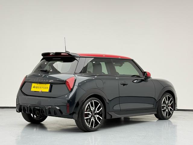 MINI JCW Hatch 2025 thumb 4