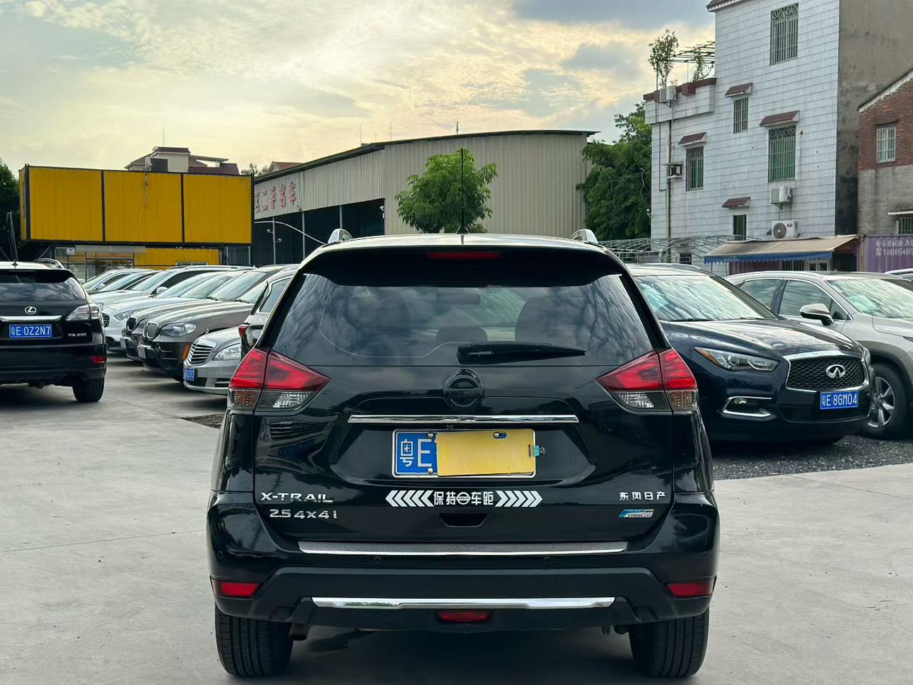 Nissan X-Trail 2017 thumb 12
