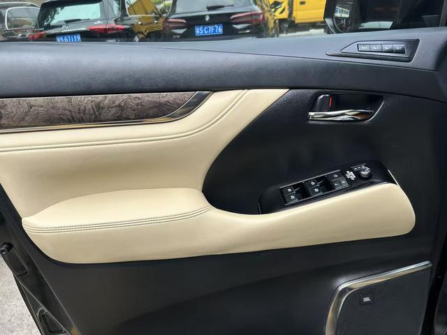 Toyota Vellfire 2021 thumb 10
