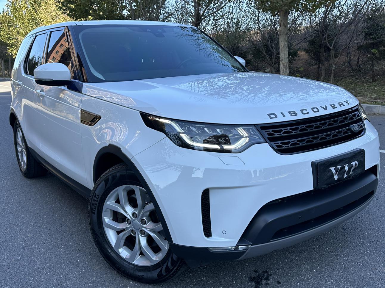 Land Rover Discovery 2017 thumb 10