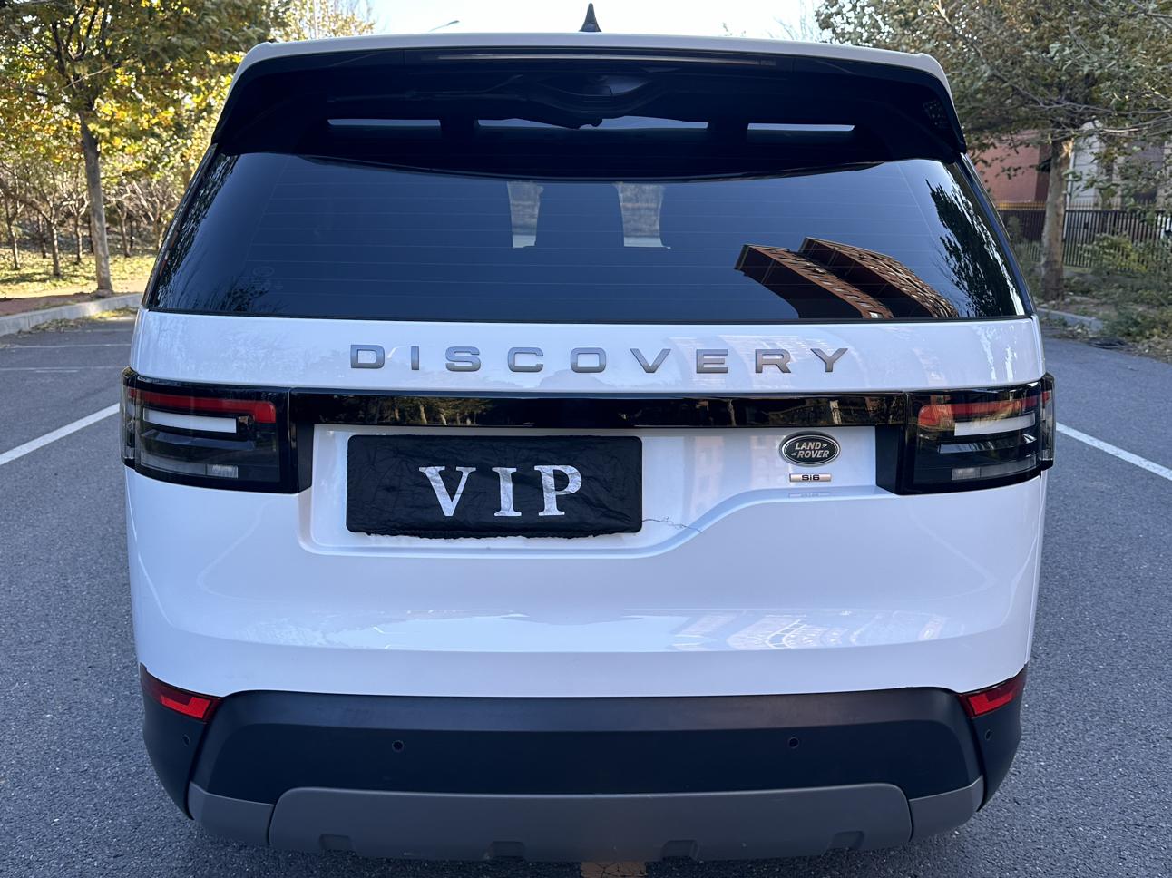 Land Rover Discovery 2017 thumb 12