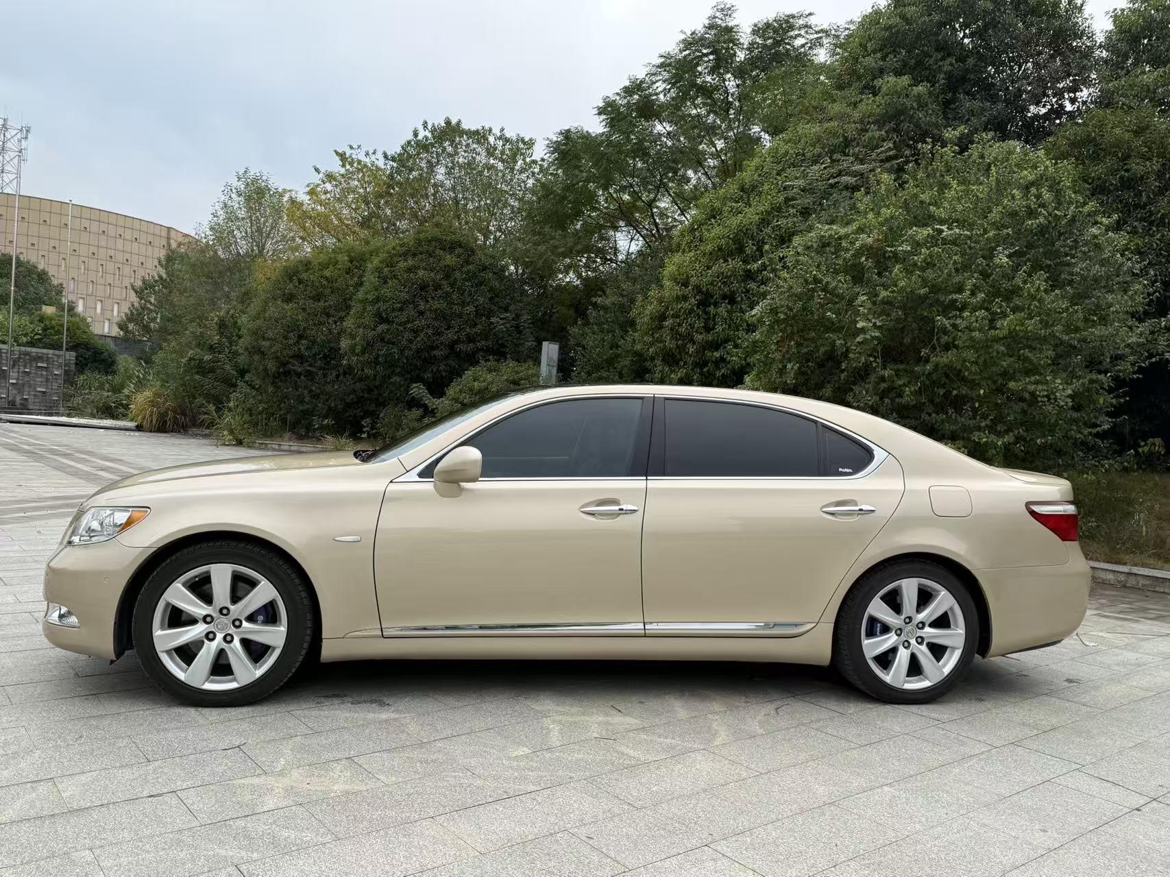 Lexus LS 2007 thumb 2
