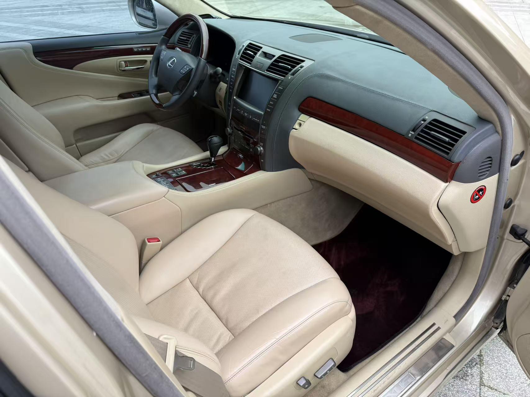 Lexus LS 2007 thumb 8