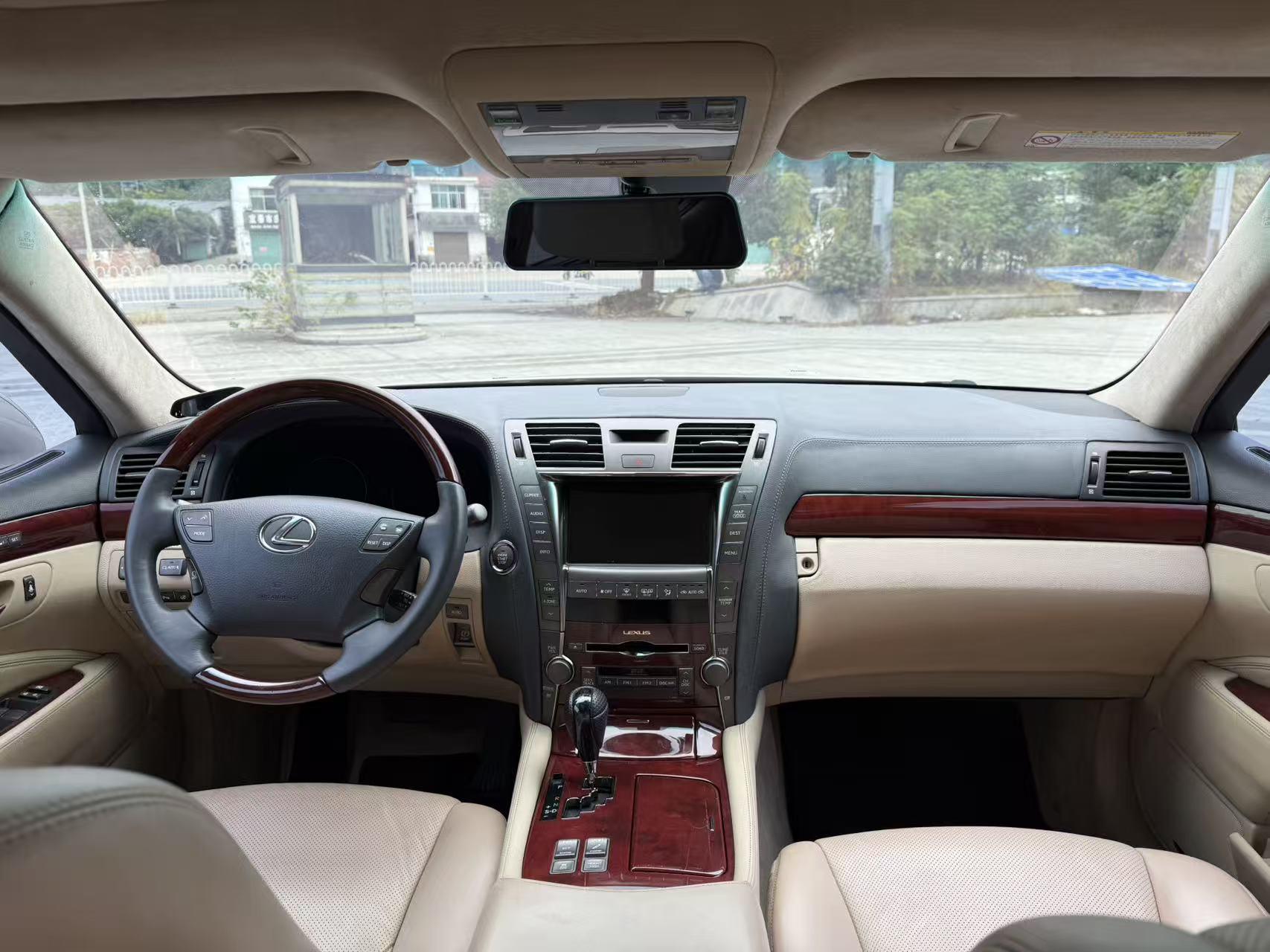 Lexus LS 2007 thumb 9
