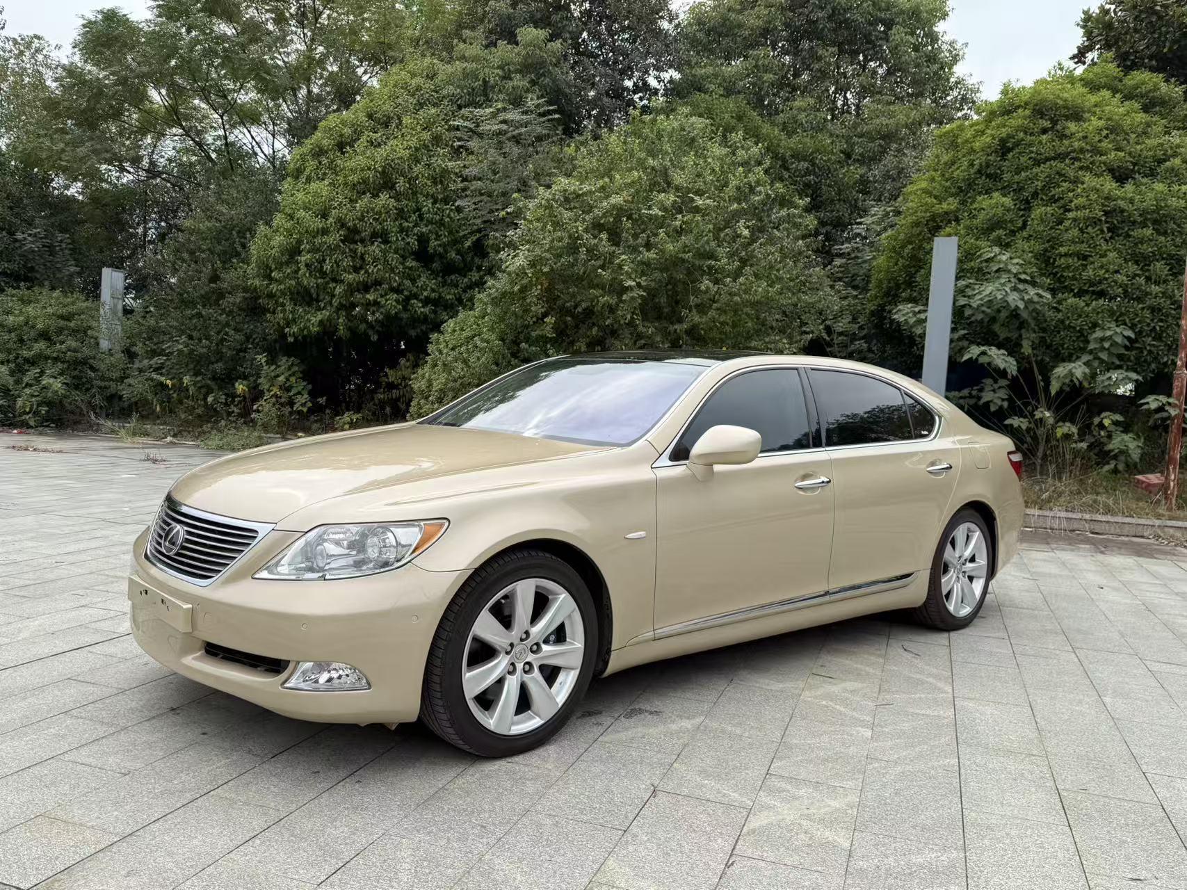 Lexus LS 2007 thumb 12
