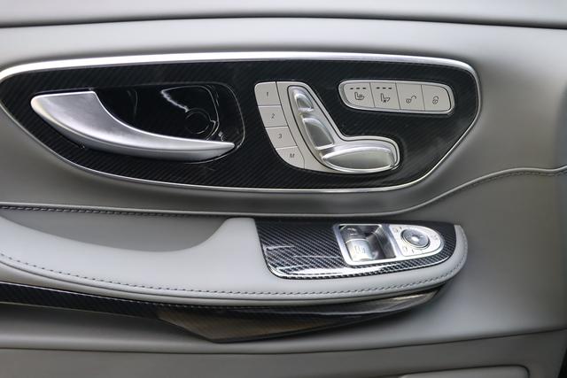 Mercedes-Benz V-Класс 2024 thumb 6