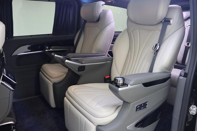 Mercedes-Benz V-Класс 2024 thumb 7