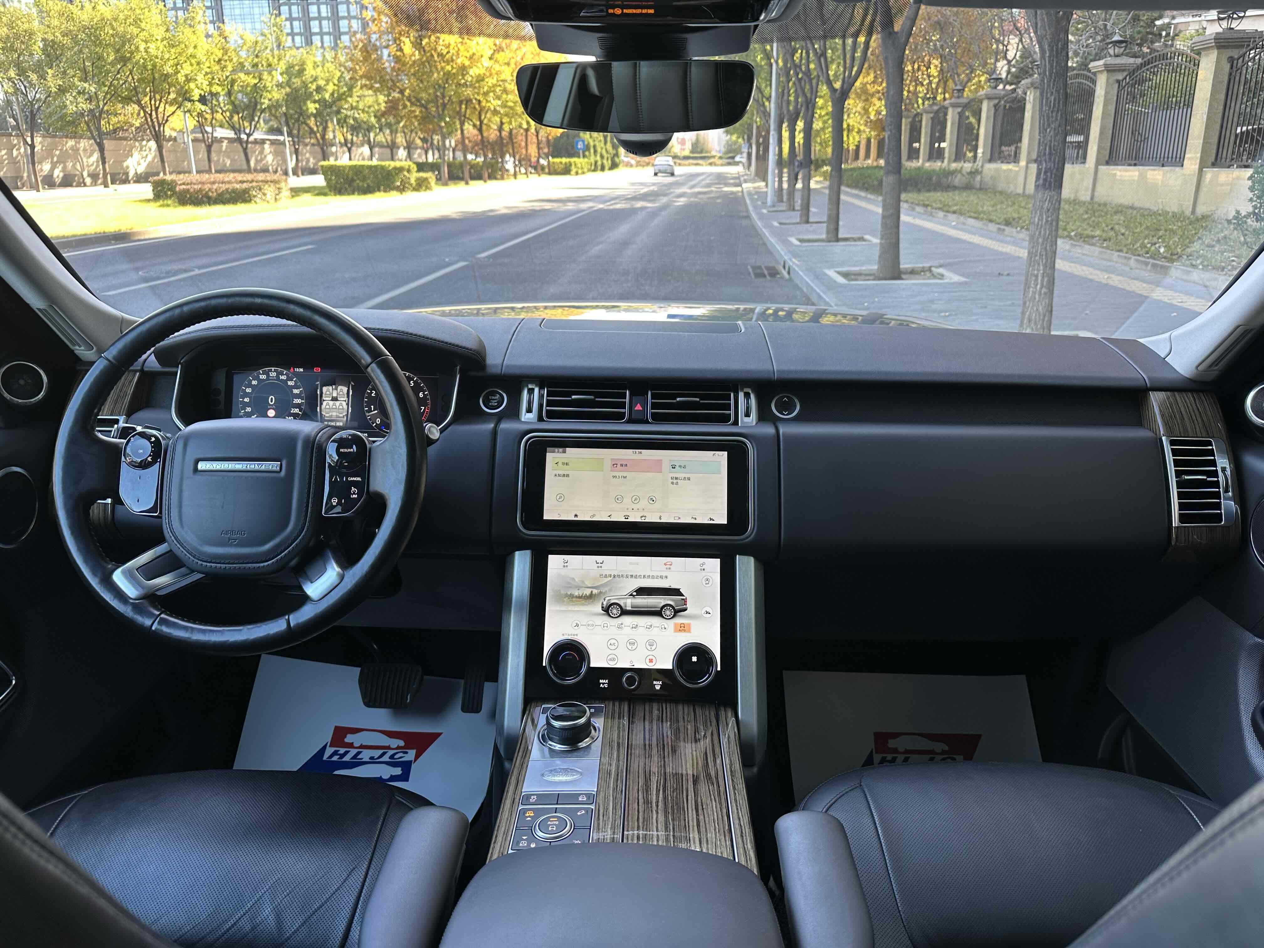 Land Rover Range Rover 2019 thumb 6