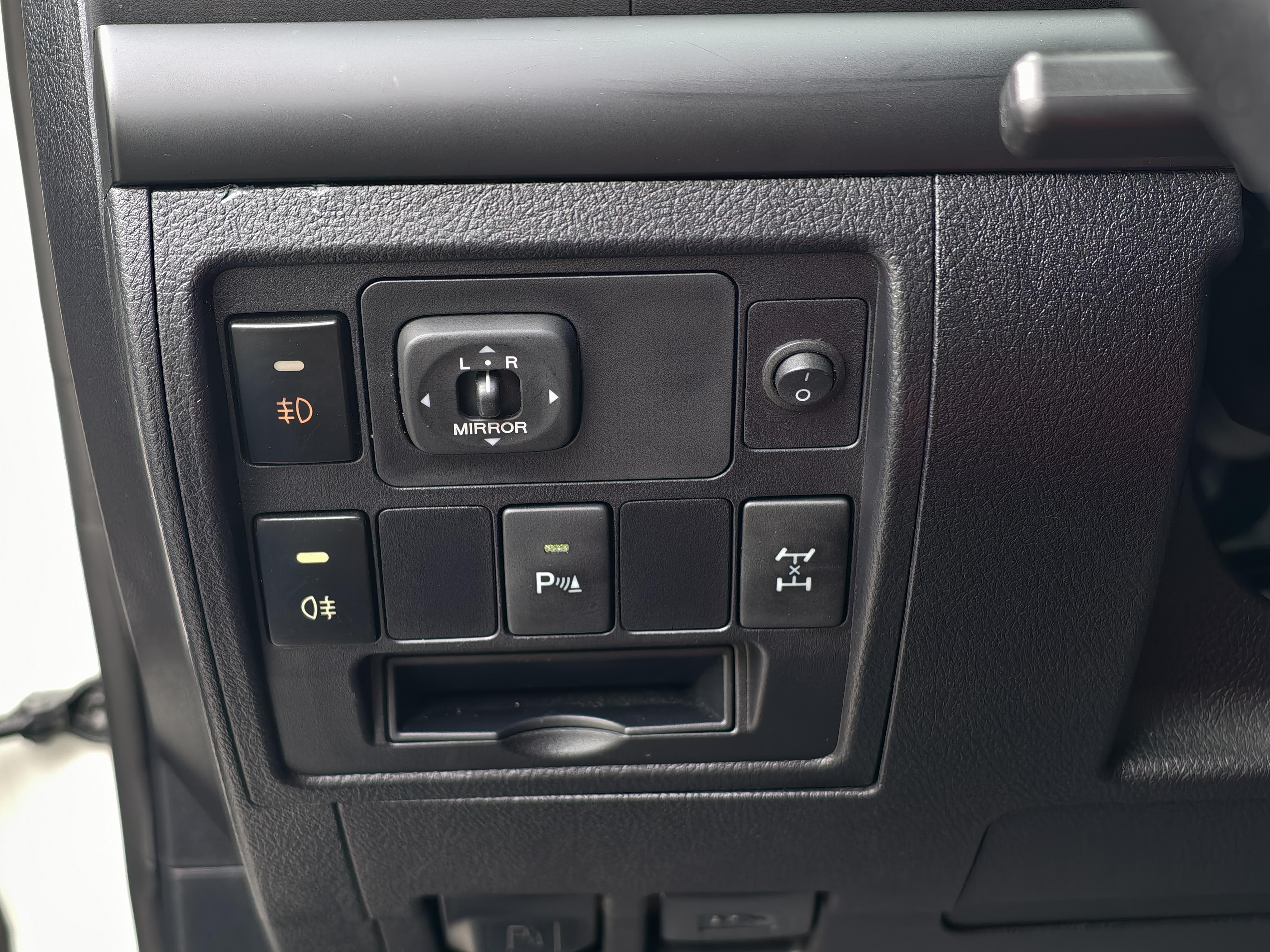 Toyota Land Cruiser 2015 thumb 8