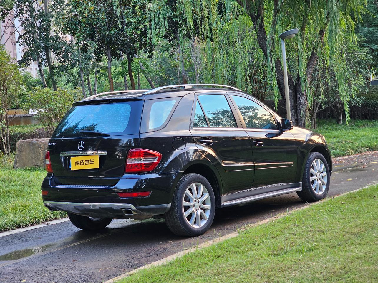 Mercedes-Benz M-Class 2011 thumb 4